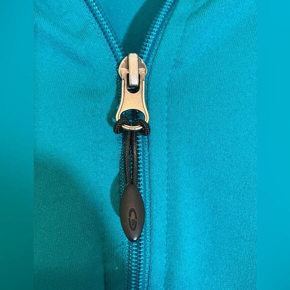 Champion zip up jacket, pockets, excellent condition, teal color, size medium - Picture 3 of 5